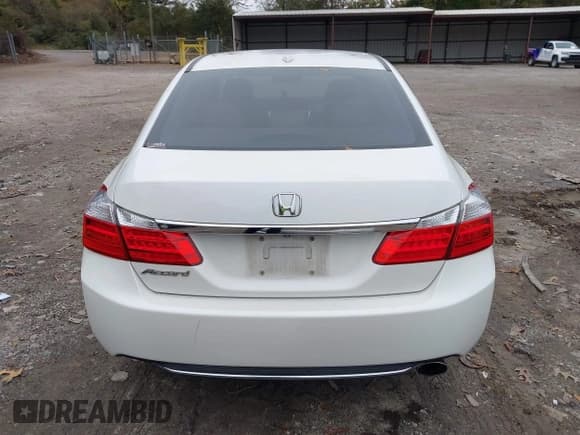 ✅ 2015 Honda Accord EX-L • VIN: 1HGCR2F83FA110329 • Lot: 43563277. Listed on IAAI with 131,121 mi. Free auction sales archive from the USA and detailed vehicle history report at DreamBid. Image 16.
