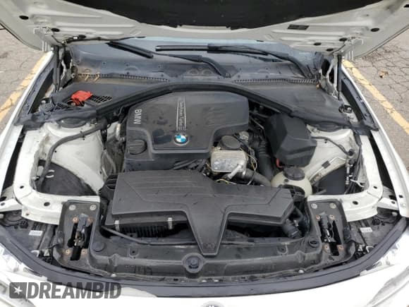 ✅ 2015 BMW 3 Series 328i xDrive • VIN: WBA3G7C50FK296818 • Lot: 83864145. Wystawiony na Copart z przebiegiem 72 887 mil. Bezpłatny archiwum sprzedaży aukcyjnych z USA i szczegółowy raport historii pojazdu na DreamBid. Zdjęcie 12.