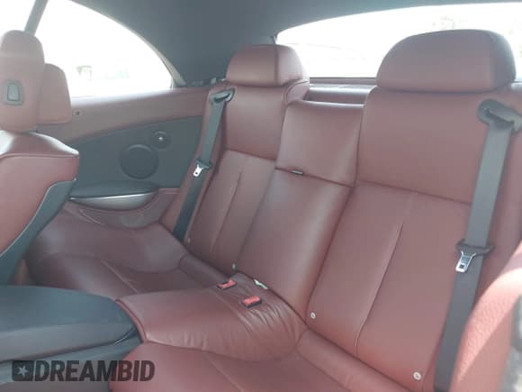 ✅ 2009 BMW 6 Series 650i • VIN: WBAEB53539CX64955 • Lot: 42746719. Wystawiony na IAAI z przebiegiem 28 256 mil. Bezpłatny archiwum sprzedaży aukcyjnych z USA i szczegółowy raport historii pojazdu na DreamBid. Zdjęcie 8.