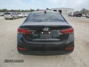 ✅ 2018 Hyundai Accent SEL • VIN: 3KPC24A30JE029501 • Lot: 76478464. Wystawiony na Copart z przebiegiem 108 494 mil. Bezpłatny archiwum sprzedaży aukcyjnych z USA i szczegółowy raport historii pojazdu na DreamBid. Zdjęcie 6.