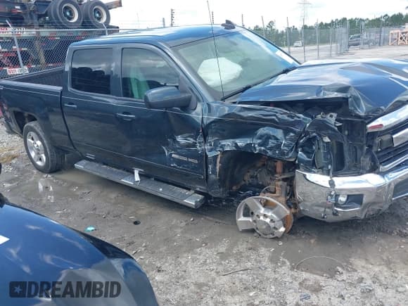 ✅ 2017 Chevrolet Silverado 2500HD LT • VIN: 1GC1KVEG1HF150872 • Lot: 42517729. Listed on IAAI with 100,405 mi. Free auction sales archive from the USA and detailed vehicle history report at DreamBid. Image 1.
