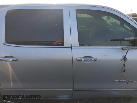 ✅ 2017 GMC Sierra 2500HD Denali • VIN: 1GT12UEY2HF192132 • Лот: 42094570. Опубликован ранее на IAAI с пробегом 119 361 миль. Бесплатный доступ к архиву аукционных продаж из США и подробный отчёт об истории автомобиля на DreamBid. Изображение 14.