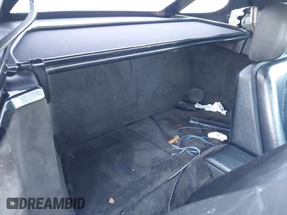 ✅ 1995 Mercedes-Benz SL • VIN: WDBFA63E4SF113966 • Лот: 43808529. Опубликован ранее на IAAI с пробегом 196 885 миль. Бесплатный доступ к архиву аукционных продаж из США и подробный отчёт об истории автомобиля на DreamBid. Изображение 8.