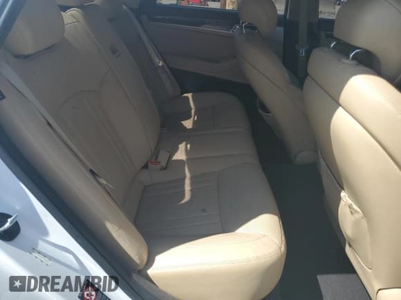 ✅ 2017 Genesis G80 3.8L • VIN: KMHGN4JE6HU210152 • Лот: 56148105. Опубликован ранее на Copart с пробегом 114 821 миль. Бесплатный доступ к архиву аукционных продаж из США и подробный отчёт об истории автомобиля на DreamBid. Изображение 10.