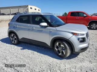 ✅ 2022 Hyundai Venue SEL • VIN: KMHRC8A34NU151022 • Lot: 76324834. Wystawiony na Copart z przebiegiem 26 969 mil. Bezpłatny archiwum sprzedaży aukcyjnych z USA i szczegółowy raport historii pojazdu na DreamBid. Zdjęcie 4.