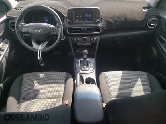 ✅ 2018 Hyundai Kona SEL • VIN: KM8K62AA2JU120141 • Лот: 72454594. Опубликован ранее на Copart с пробегом 222 458 миль. Бесплатный доступ к архиву аукционных продаж из США и подробный отчёт об истории автомобиля на DreamBid. Изображение 8.