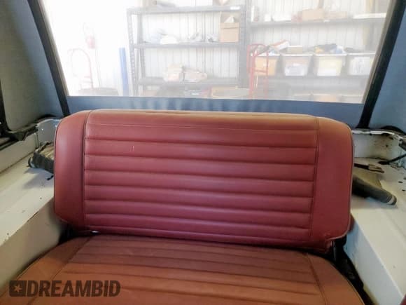 ✅ 1978 Jeep CJ • VIN: J8F93EA130915 • Lot: 69583475. Wystawiony na Copart z przebiegiem 18 023 mil. Bezpłatny archiwum sprzedaży aukcyjnych z USA i szczegółowy raport historii pojazdu na DreamBid. Zdjęcie 10.