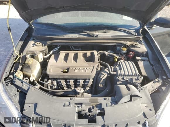 ✅ 2014 Chrysler 200 LX • VIN: 1C3CCBAB5EN167775 • Лот: 50332175. Опубликован ранее на Copart с пробегом 178 543 миль. Бесплатный доступ к архиву аукционных продаж из США и подробный отчёт об истории автомобиля на DreamBid. Изображение 12.