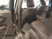 ✅ 2016 Jeep Cherokee Latitude • VIN: 1C4PJMCS6GW214045 • Lot: 42440361. Wystawiony na IAAI z przebiegiem 115 863 mil. Bezpłatny archiwum sprzedaży aukcyjnych z USA i szczegółowy raport historii pojazdu na DreamBid. Zdjęcie 5.