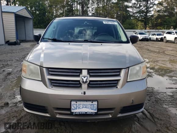 2009 Dodge Grand Caravan SE with VIN 2D8HN44E79R651812, listed as a Copart auction lot 85851955 with 253,916 mi miles and Salvage title. Bid and sale history available at DreamBid. Image 5.