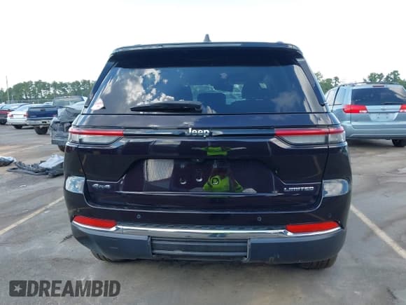✅ 2023 Jeep Grand Cherokee Limited • VIN: 1C4RJHBG3P8741929 • Лот: 43158980. Опубликован ранее на IAAI с пробегом 65 605 миль. Бесплатный доступ к архиву аукционных продаж из США и подробный отчёт об истории автомобиля на DreamBid. Изображение 17.