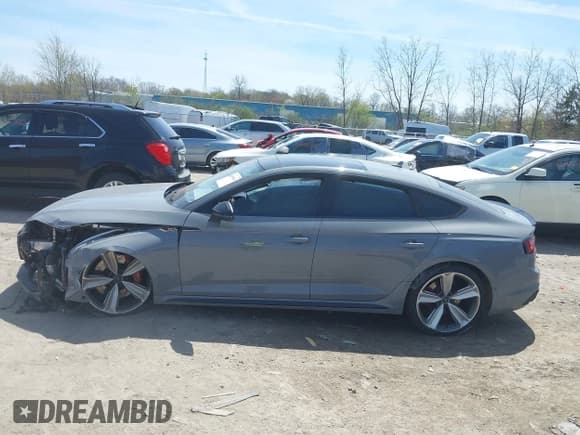 ✅ 2019 Audi RS 5 Sportback • VIN: WUABWCF53KA907286 • Lot: 42098943. Listed on IAAI with 62,275 mi. Free auction sales archive from the USA and detailed vehicle history report at DreamBid. Image 14.