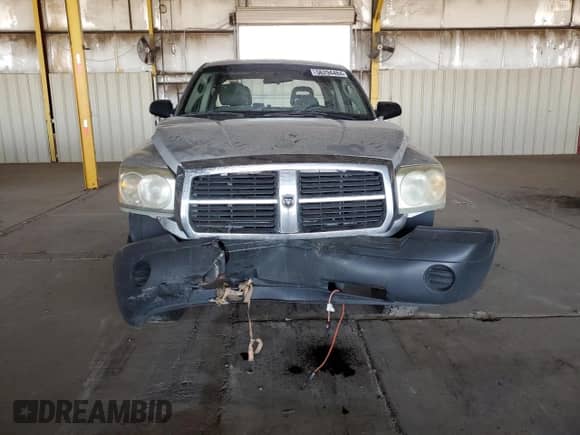 ✅ 2006 Dodge Dakota ST • VIN: 1D7HE28N76S528475 • Лот: 56294484. Размещён на Copart с пробегом Не указан миль. Получите бесплатный доступ к архиву аукционных продаж из США и посмотрите подробный отчёт об истории автомобиля на DreamBid. Изображение 5.