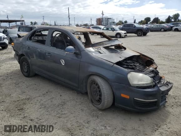 ✅ 2010 Volkswagen Jetta S • VIN: 3VWJZ7AJ6AM074349 • Лот: 51166535. Опубликован ранее на Copart с пробегом Не указан. Бесплатный доступ к архиву аукционных продаж из США и подробный отчёт об истории автомобиля на DreamBid. Изображение 4.