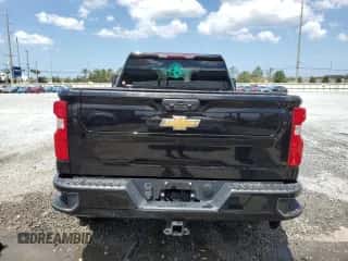 ✅ 2022 Chevrolet Silverado 2500 • VIN: 2GC1YMEY9N1202270 • Lot: 55634855. Wystawiony na Copart z przebiegiem 38 429 mil. Bezpłatny archiwum sprzedaży aukcyjnych z USA i szczegółowy raport historii pojazdu na DreamBid. Zdjęcie 6.