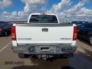 ✅ 2001 Chevrolet Silverado 2500HD LS • VIN: 1GCHK29G11E271582 • Lot: 43714987. Wystawiony na IAAI z przebiegiem 211 836 mil. Bezpłatny archiwum sprzedaży aukcyjnych z USA i szczegółowy raport historii pojazdu na DreamBid. Zdjęcie 17.