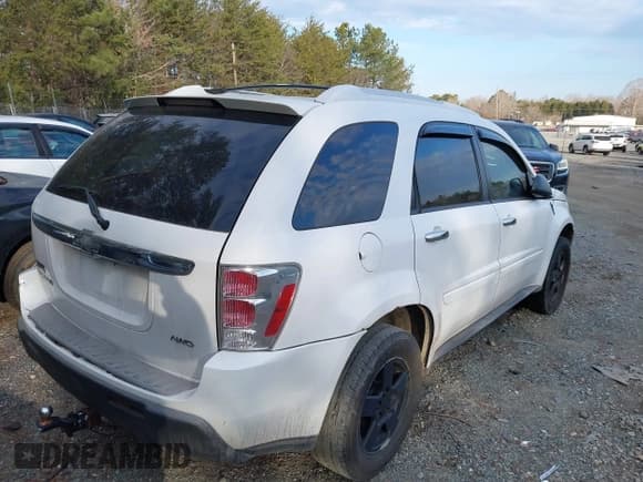 ✅ 2005 Chevrolet Equinox LT • VIN: 2CNDL73F756092025 • Лот: 41381058. Опубликован ранее на IAAI с пробегом 206 711 миль. Бесплатный доступ к архиву аукционных продаж из США и подробный отчёт об истории автомобиля на DreamBid. Изображение 4.