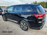 ✅ 2020 Mitsubishi Outlander ES • VIN: JA4AZ3A37LZ027565 • Лот: 82277605. Опубликован ранее на Copart с пробегом 136 470 миль. Бесплатный доступ к архиву аукционных продаж из США и подробный отчёт об истории автомобиля на DreamBid. Изображение 2.