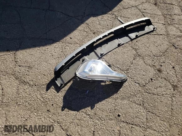 ✅ 2015 Hyundai Santa Fe GLS • VIN: KM8SMDHFXFU099663 • Лот: 52713994. Опубликован ранее на Copart с пробегом 146 349 миль. Бесплатный доступ к архиву аукционных продаж из США и подробный отчёт об истории автомобиля на DreamBid. Изображение 13.