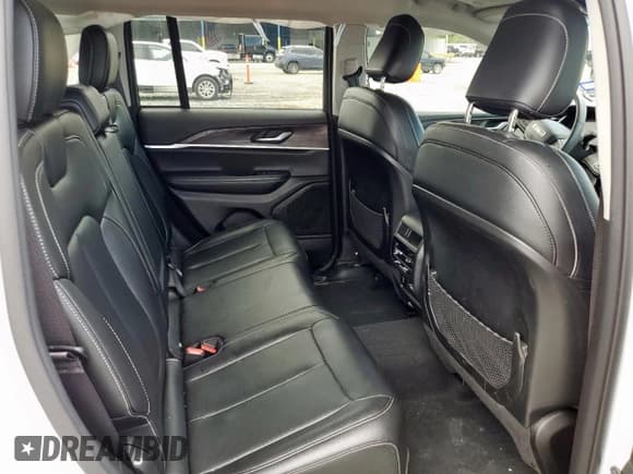 ✅ 2023 Jeep Grand Cherokee Limited • VIN: 1C4RJGBG0P8883830 • Лот: 86801365. Опубликован ранее на Copart с пробегом 45 642 миль. Бесплатный доступ к архиву аукционных продаж из США и подробный отчёт об истории автомобиля на DreamBid. Изображение 11.