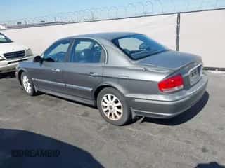 ✅ 2002 Hyundai Sonata GLS • VIN: KMHWF35H72A679850 • Лот: 42466308. Размещён на IAAI с пробегом 183 056 миль миль. Получите бесплатный доступ к архиву аукционных продаж из США и посмотрите подробный отчёт об истории автомобиля на DreamBid. Изображение 3.