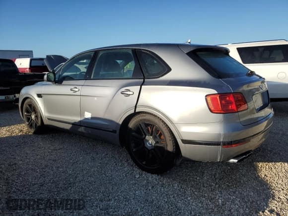 ✅ 2019 Bentley Bentayga V8 • VIN: SJAAM2ZV4KC024727 • Lot: 74625214. Listed on Copart with Not provided. Free auction sales archive from the USA and detailed vehicle history report at DreamBid. Image 2.