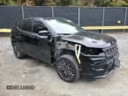 ✅ 2022 Jeep Compass Limited • VIN: 3C4NJDCB3NT140996 • Lot: 86058785. Wystawiony na Copart z przebiegiem 70 124 mil. Bezpłatny archiwum sprzedaży aukcyjnych z USA i szczegółowy raport historii pojazdu na DreamBid. Zdjęcie 4.