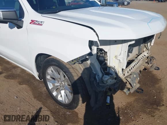 ✅ 2019 Chevrolet Silverado 1500 LTZ • VIN: 1GCUYGED2KZ209236 • Lot: 42676921. Wystawiony na IAAI z przebiegiem 141 286 mil. Bezpłatny archiwum sprzedaży aukcyjnych z USA i szczegółowy raport historii pojazdu na DreamBid. Zdjęcie 19.