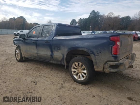 ✅ 2020 Chevrolet Silverado 1500 Custom • VIN: 1GCRWBEK1LZ225099 • Lot: 84474384. Wystawiony na Copart z przebiegiem 104 928 mil. Bezpłatny archiwum sprzedaży aukcyjnych z USA i szczegółowy raport historii pojazdu na DreamBid. Zdjęcie 2.