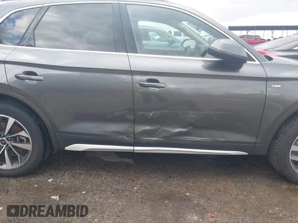 ✅ 2023 Audi Q5 S line Premium Plus • VIN: WA1EAAFY2P2056519 • Lot: 43886993. Listed on IAAI with 59,044 mi. Free auction sales archive from the USA and detailed vehicle history report at DreamBid. Image 6.