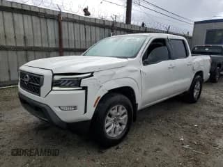 ✅ 2023 Nissan Frontier SV • VIN: 1N6ED1EJ8PN669001 • Lot: 57530255. Wystawiony na Copart z przebiegiem 2 718 mil. Bezpłatny archiwum sprzedaży aukcyjnych z USA i szczegółowy raport historii pojazdu na DreamBid. Zdjęcie 1.