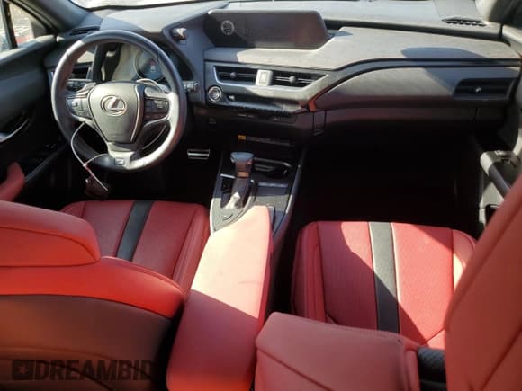 ✅ 2021 Lexus UX 200 F Sport • VIN: JTHE3JBH6M2035771 • Lot: 55899634. Wystawiony na Copart z przebiegiem 29 080 mil. Bezpłatny archiwum sprzedaży aukcyjnych z USA i szczegółowy raport historii pojazdu na DreamBid. Zdjęcie 8.