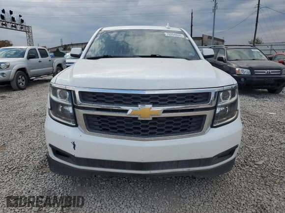 ✅ 2018 Chevrolet Suburban LT • VIN: 1GNSKHKC7JR126448 • Lot: 76204934. Wystawiony na Copart z przebiegiem 190 846 mil. Bezpłatny archiwum sprzedaży aukcyjnych z USA i szczegółowy raport historii pojazdu na DreamBid. Zdjęcie 5.