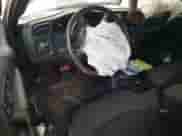 2003 Chevrolet S-10 z VIN 1GCCS19H538212100, wystawiony jako Copart lot #74778164 z przebiegiem 126 562 mil mil oraz Szkoda całkowita • Salvage title. Historia ofert i sprzedaży dostępna na DreamBid. Obrazek 8.