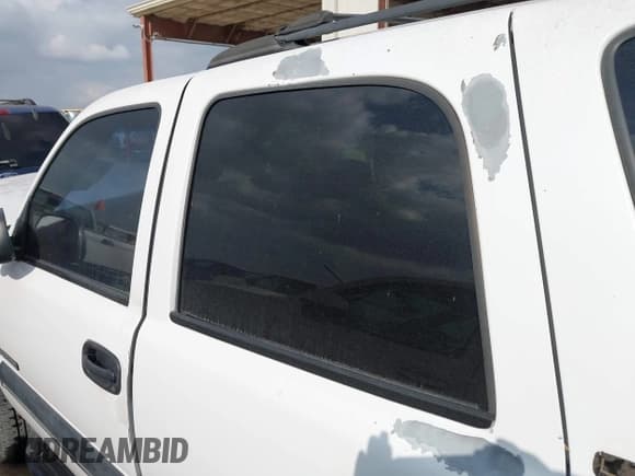 ✅ 2002 Chevrolet Tahoe LS • VIN: 1GNEC13Z72R171931 • Lot: 43629615. Wystawiony na IAAI z przebiegiem 202 399 mil. Bezpłatny archiwum sprzedaży aukcyjnych z USA i szczegółowy raport historii pojazdu na DreamBid. Zdjęcie 14.