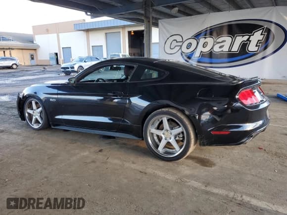 ✅ 2017 Ford Mustang GT • VIN: 1FA6P8CF7H5353540 • Lot: 93968925. Wystawiony na Copart z przebiegiem 29 675 mil. Bezpłatny archiwum sprzedaży aukcyjnych z USA i szczegółowy raport historii pojazdu na DreamBid. Zdjęcie 2.