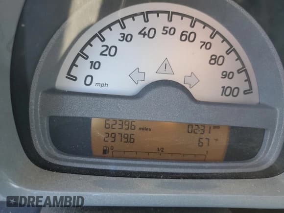 ✅ 2009 Smart fortwo Pure • VIN: WMEEJ31X89K240206 • Lot: 92012945. Listed on Copart with 62,396 mi. Free auction sales archive from the USA and detailed vehicle history report at DreamBid. Image 9.