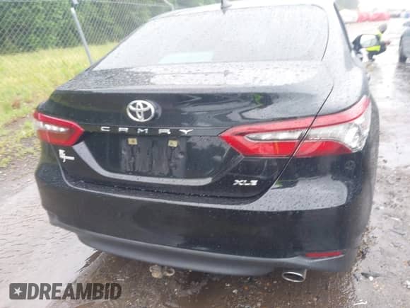 2022 Toyota Camry XLE z VIN 4T1F11AK8NU076638, wystawiony jako IAAI lot #42243093 z przebiegiem 67 100 mil mil oraz . Historia ofert i sprzedaży dostępna na DreamBid. Obrazek 15.