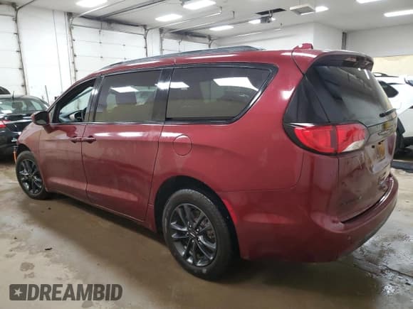 ✅ 2020 Chrysler Pacifica Launch Edition • VIN: 2C4RC3BG8LR270954 • Лот: 66832365. Опубликован ранее на Copart с пробегом 57 148 миль. Бесплатный доступ к архиву аукционных продаж из США и подробный отчёт об истории автомобиля на DreamBid. Изображение 2.