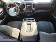 ✅ 2020 Chevrolet Silverado 1500 Custom • VIN: 3GCPYBEH9LG356433 • Лот: 90906535. Опубликован ранее на Copart с пробегом 191 171 миль. Бесплатный доступ к архиву аукционных продаж из США и подробный отчёт об истории автомобиля на DreamBid. Изображение 8.