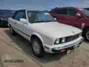1990 BMW 3 Series z VIN WBABB2319LEC20795, wystawiony jako Copart lot #75079694 z przebiegiem 155 682 mil mil oraz Szkoda całkowita • Salvage title. Historia ofert i sprzedaży dostępna na DreamBid. Obrazek 4.