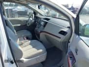 ✅ 2013 Toyota Sienna XLE AAS • VIN: 5TDYK3DC5DS327564 • Lot: 42822134. Listed on IAAI with Not provided. Free auction sales archive from the USA and detailed vehicle history report at DreamBid. Image 5.