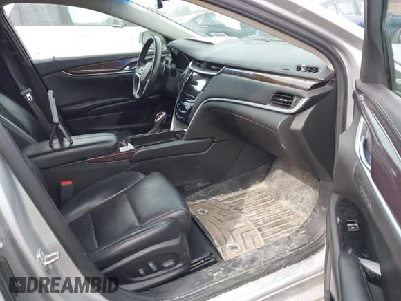 ✅ 2015 Cadillac XTS Luxury • VIN: 2G61N5S37F9192092 • Lot: 41779854. Wystawiony na IAAI z przebiegiem 168 592 mil. Bezpłatny archiwum sprzedaży aukcyjnych z USA i szczegółowy raport historii pojazdu na DreamBid. Zdjęcie 5.