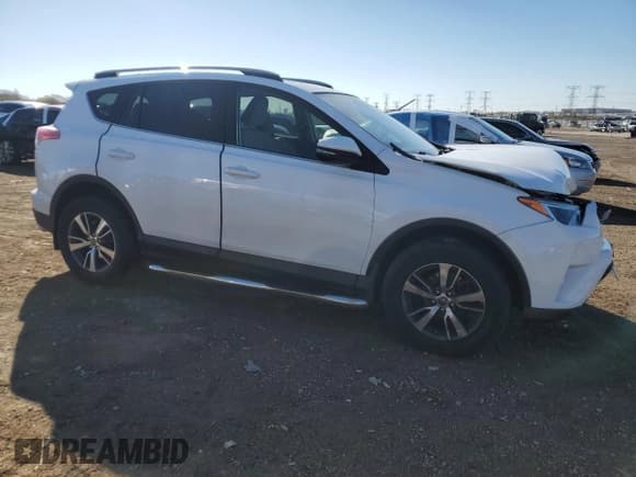 ✅ 2018 Toyota RAV4 XLE • VIN: JTMRFREV1JJ246596 • Лот: 91725775. Опубликован ранее на Copart с пробегом 105 840 миль. Бесплатный доступ к архиву аукционных продаж из США и подробный отчёт об истории автомобиля на DreamBid. Изображение 4.