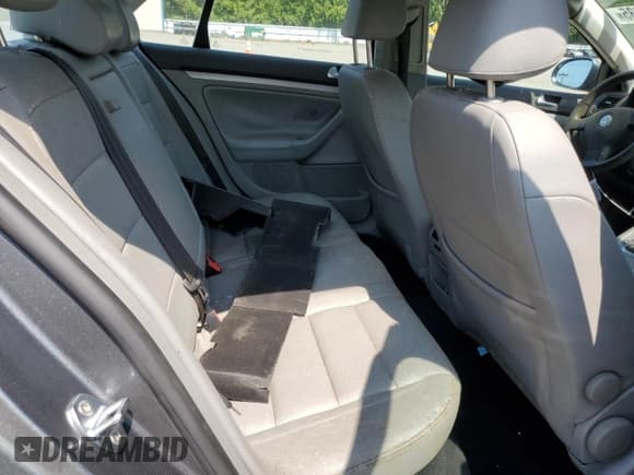 ✅ 2007 Volkswagen Jetta Wolfsburg Edition • VIN: 3VWEF71K57M080798 • Лот: 67488035. Опубликован ранее на Copart с пробегом 154 704 миль. Бесплатный доступ к архиву аукционных продаж из США и подробный отчёт об истории автомобиля на DreamBid. Изображение 10.