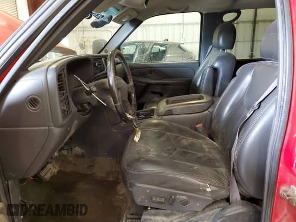 2005 Chevrolet Silverado 2500HD LT with VIN 1GCHK23275F806945, listed as a Copart auction lot 59150485 with 310,657 mi miles and Salvage title. Bid and sale history available at DreamBid. Image 7.