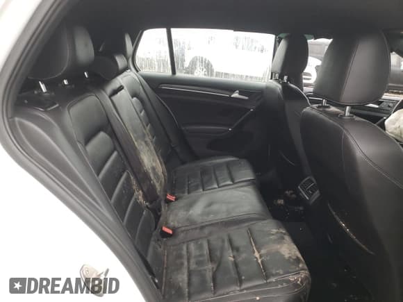 ✅ 2016 Volkswagen Golf R • VIN: WVWUF7AU9GW274881 • Lot: 70016192. Wystawiony na Copart z przebiegiem 65 545 mil. Bezpłatny archiwum sprzedaży aukcyjnych z USA i szczegółowy raport historii pojazdu na DreamBid. Zdjęcie 10.