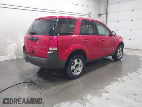 ✅ 2005 Saturn VUE • VIN: 5GZCZ63445S816014 • Lot: 41817841. Wystawiony na IAAI z przebiegiem 164 480 mil. Bezpłatny archiwum sprzedaży aukcyjnych z USA i szczegółowy raport historii pojazdu na DreamBid. Zdjęcie 4.