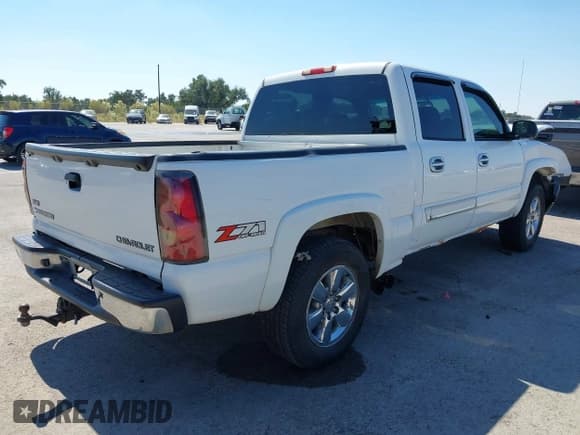✅ 2004 Chevrolet Silverado 1500 Z71 • VIN: 2GCEK13T141424177 • Lot: 43448148. Wystawiony na IAAI z przebiegiem 266 413 mil. Bezpłatny archiwum sprzedaży aukcyjnych z USA i szczegółowy raport historii pojazdu na DreamBid. Zdjęcie 4.