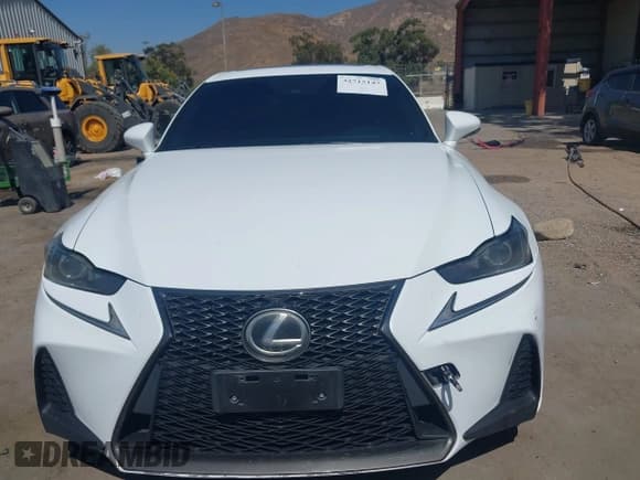 ✅ 2017 Lexus IS 200t • VIN: JTHBA1D21H5040446 • Lot: 42715147. Wystawiony na IAAI z przebiegiem 161 085 mil. Bezpłatny archiwum sprzedaży aukcyjnych z USA i szczegółowy raport historii pojazdu na DreamBid. Zdjęcie 12.